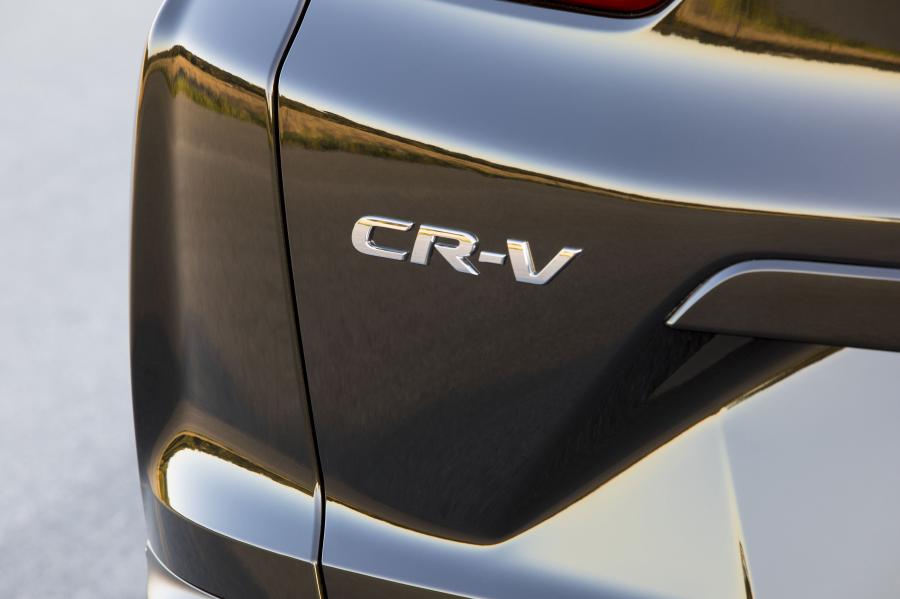 Логотип Honda CR-V 2016 года  (NA) (фото 121 из 157)